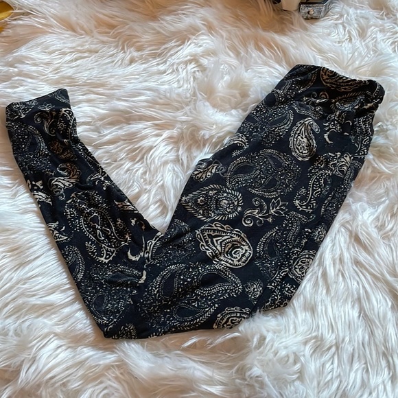 Lularoe leggings